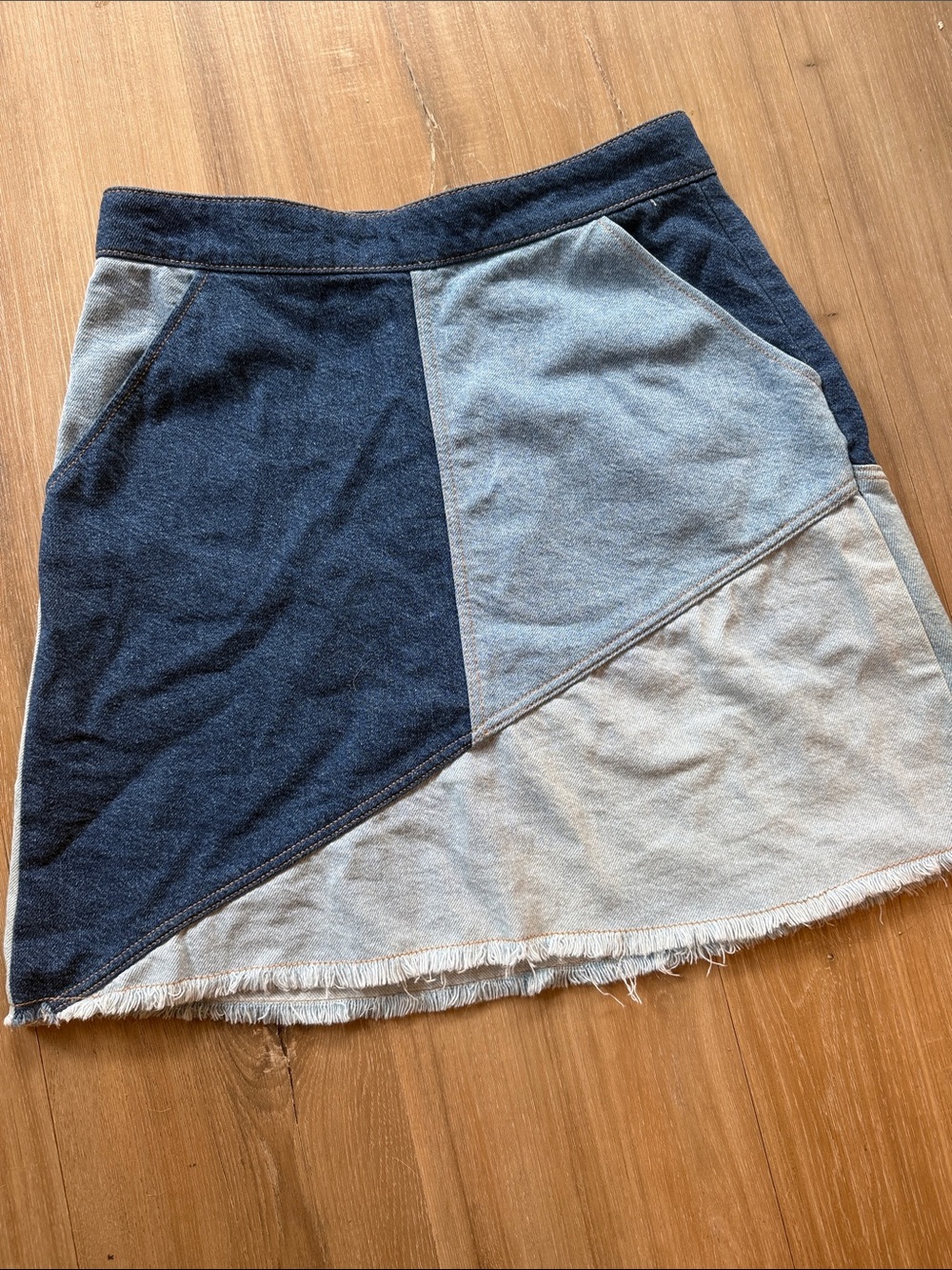 Zara 3-Tone Denim Mini Skirt - pockets, fitted for style M